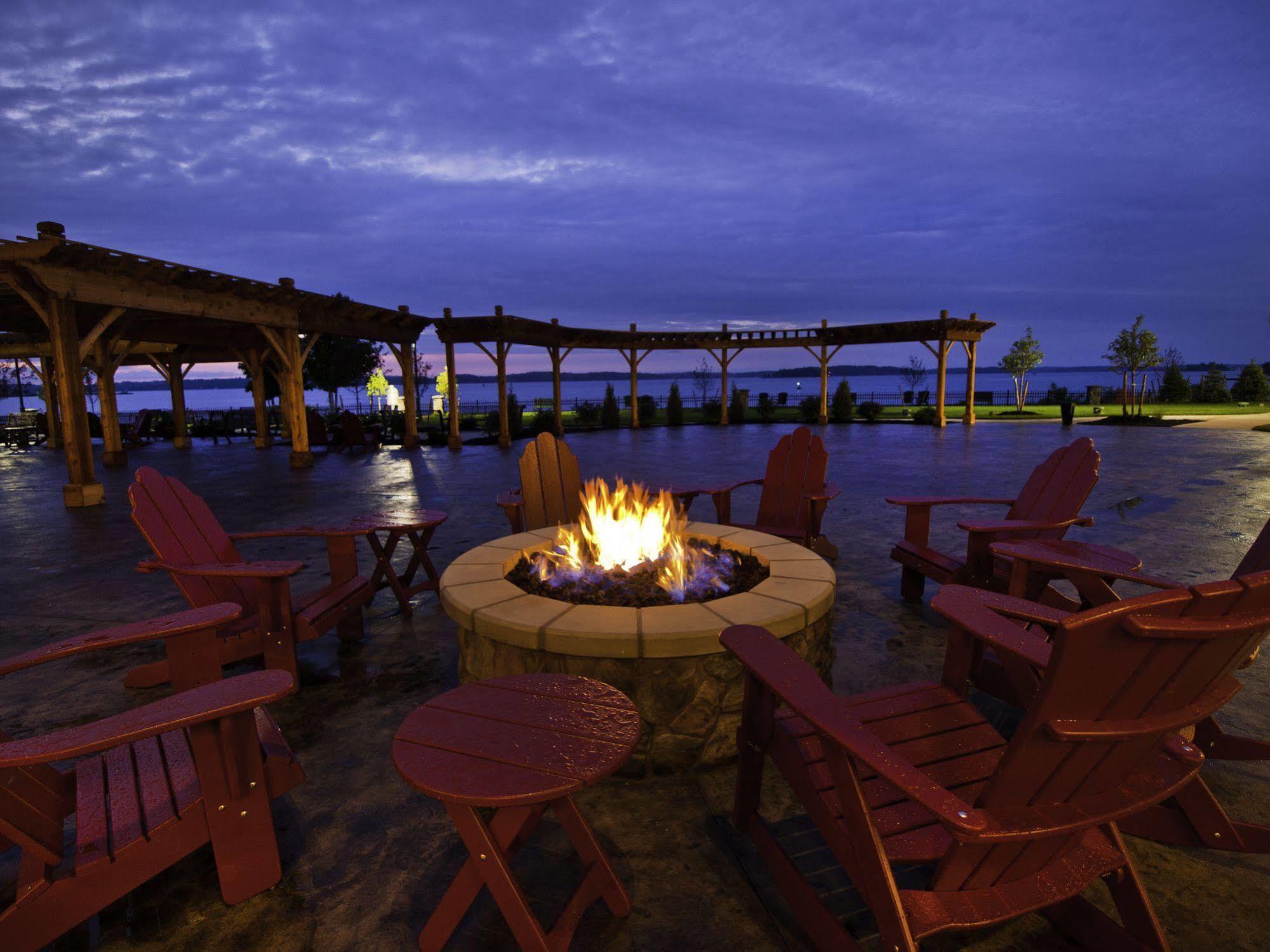 1000 Islands Harbor Hotel Клейтън Екстериор снимка